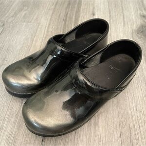 Dansko Professional Patent Leather Clogs Nursing Shoes Mules Clogs
